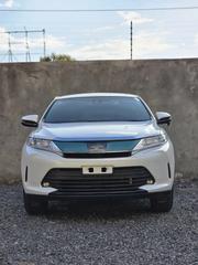 Toyota Harrier 2019 White for sale