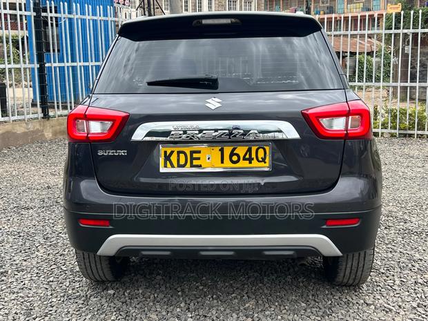 Suzuki Vitara 2021 Black