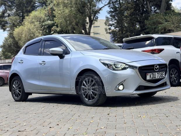 Mazda Demio 2019 Silver