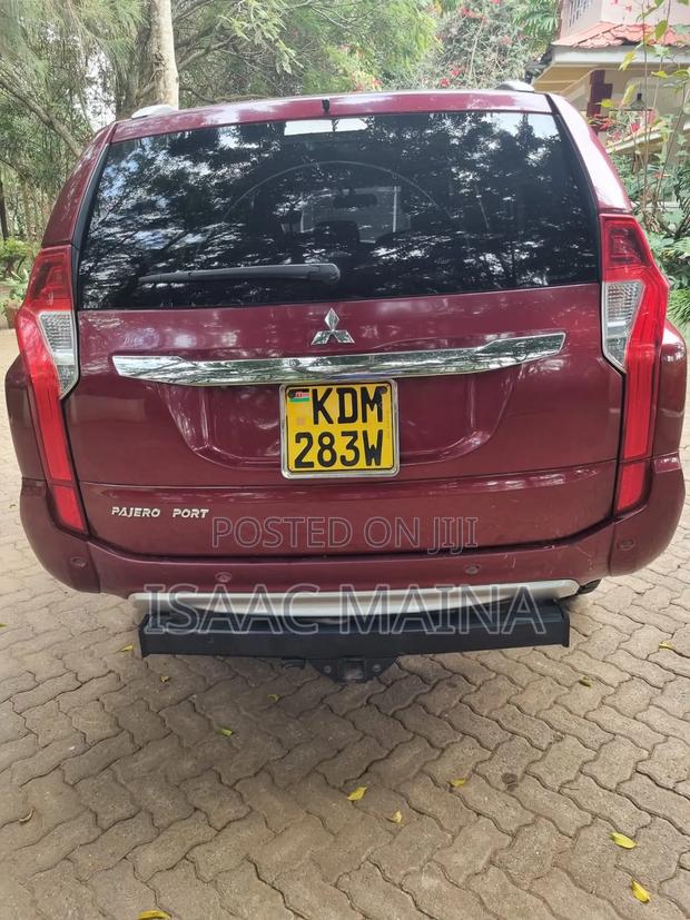 Mitsubishi Pajero Sport Exceed 2018 Maroon