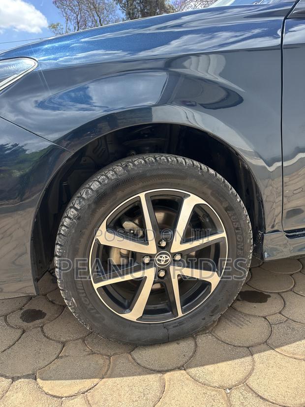 Toyota Corolla Fielder 1.5 Petrol FWD 2019 Blue