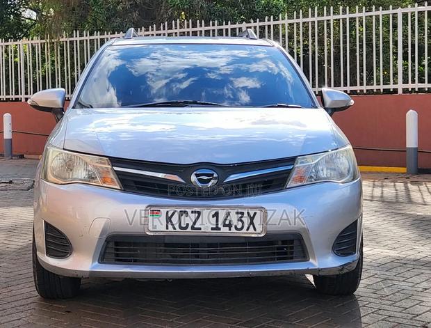 Toyota Corolla Fielder 2013 Silver