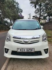 Toyota Noah 2012 White for sale