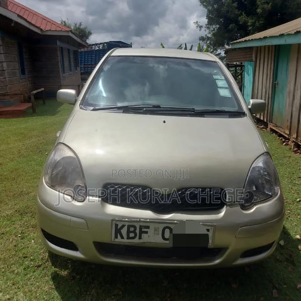 Toyota Vitz 2005 Gold