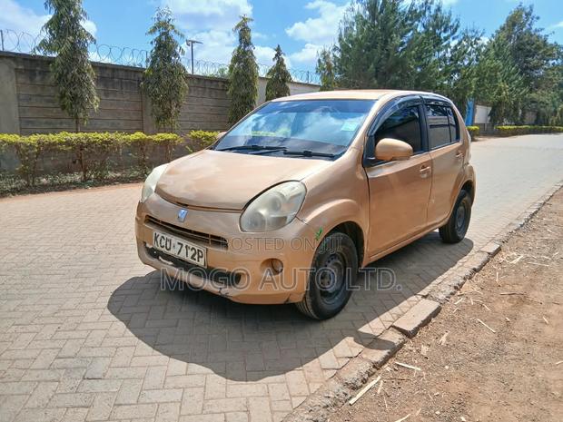 Toyota Passo 2012 Orange