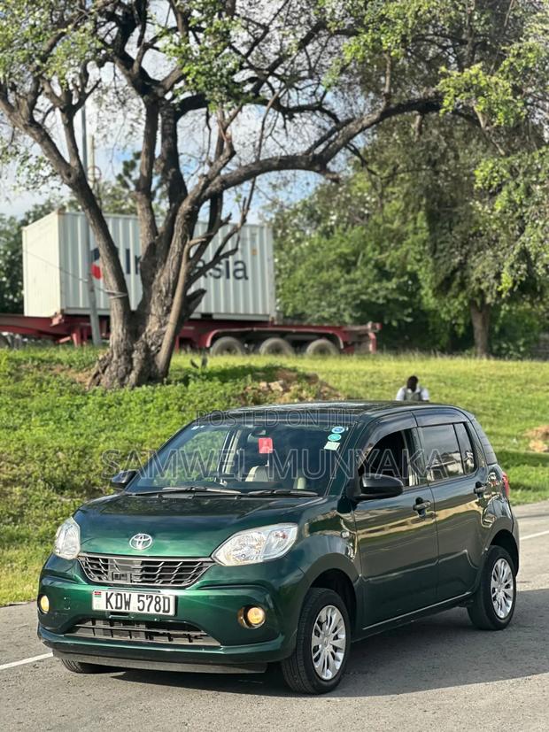 Toyota Passo 1.0 FWD 2019 Green