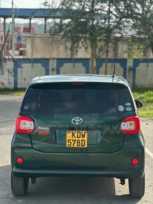 Toyota Passo 1.0 FWD 2019 Green
