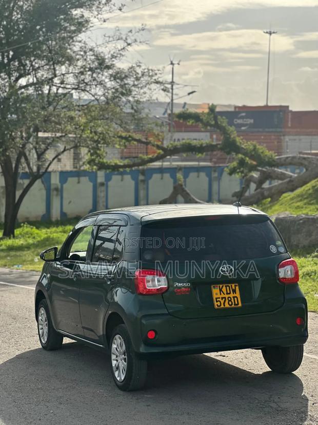 Toyota Passo 1.0 FWD 2019 Green
