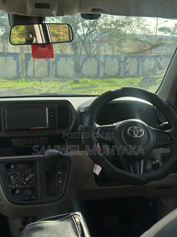 Toyota Passo 1.0 FWD 2019 Green