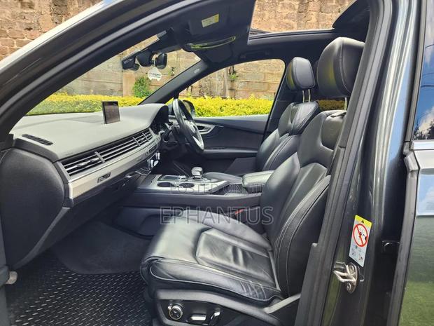 Audi Q7 3.0T Premium AWD quattro 2017 Gray