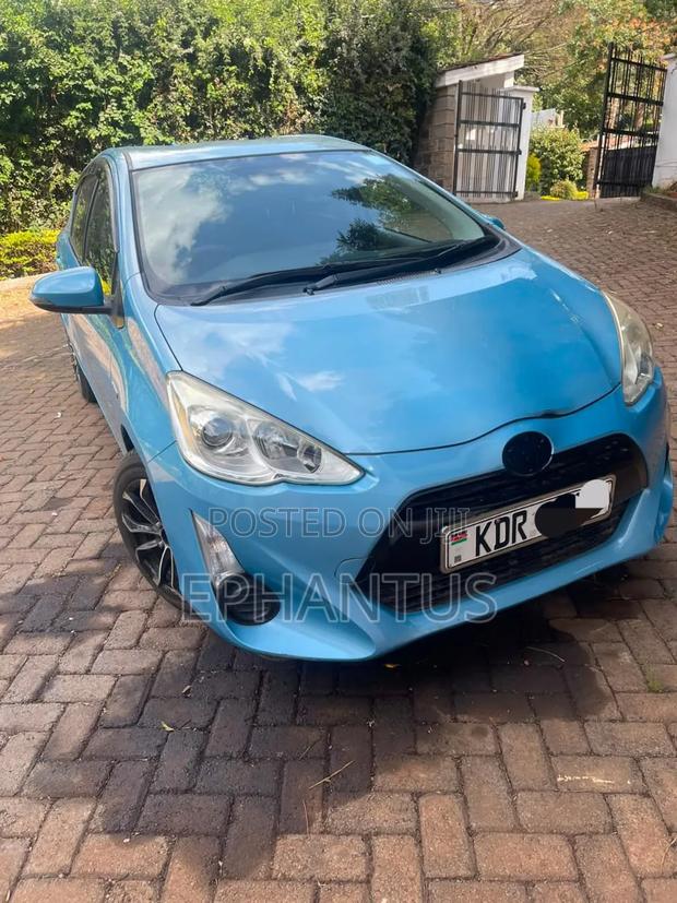 Toyota Aqua 2015 Blue