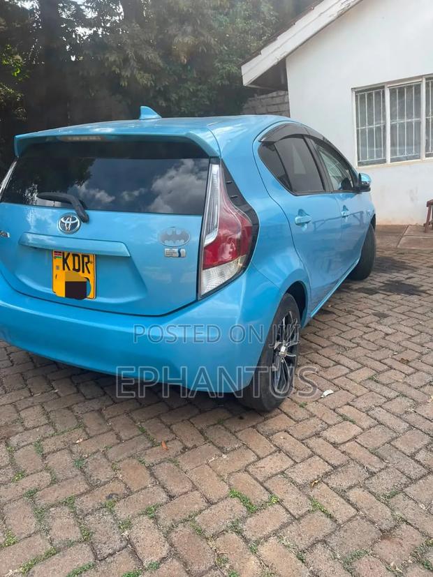 Toyota Aqua 2015 Blue