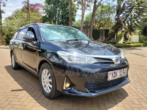 Toyota Corolla Fielder 1.5 Hybrid FWD 2015 Black