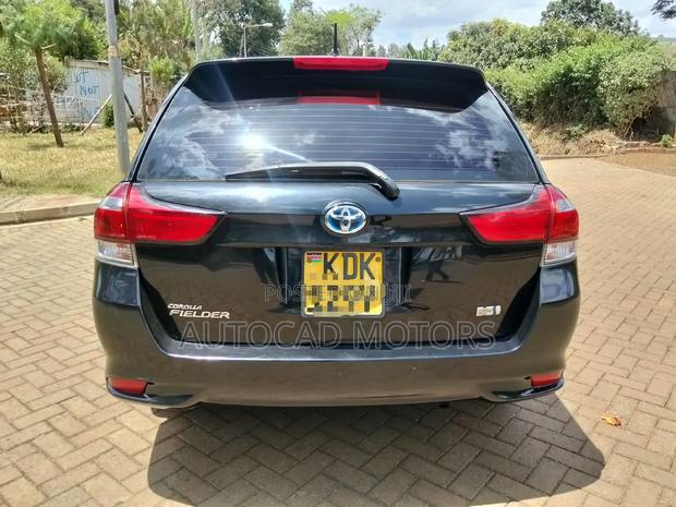 Toyota Corolla Fielder 1.5 Hybrid FWD 2015 Black