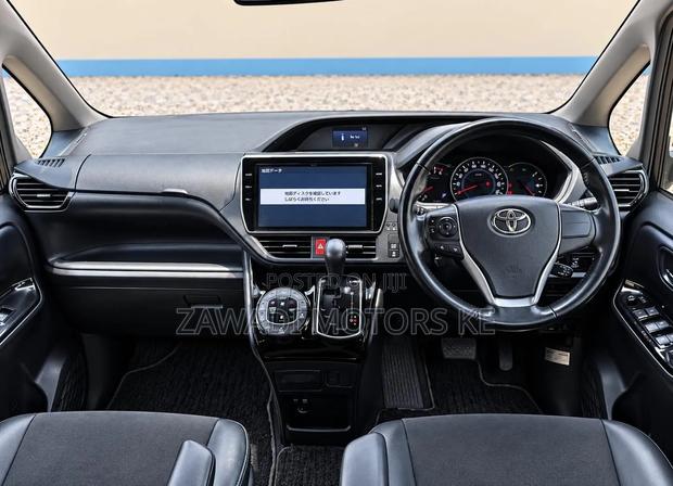 Toyota Noah 2.0 FWD (8 Seater) 2020 Matt Black