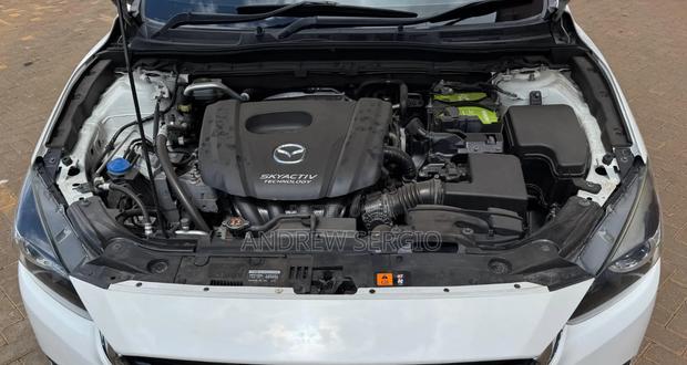 Mazda Axela 2017 White