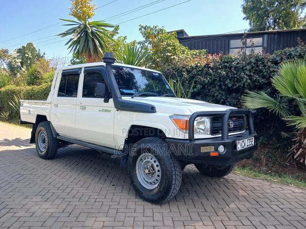 Toyota Land Cruiser 2014 White