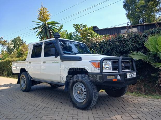 Toyota Land Cruiser 2014 White
