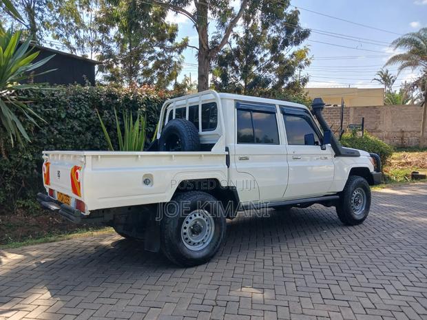 Toyota Land Cruiser 2014 White