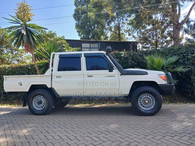 Toyota Land Cruiser 2014 White