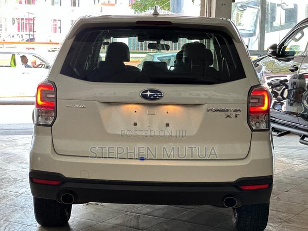 Subaru Forester 2.0XT Touring AWD 2018 White