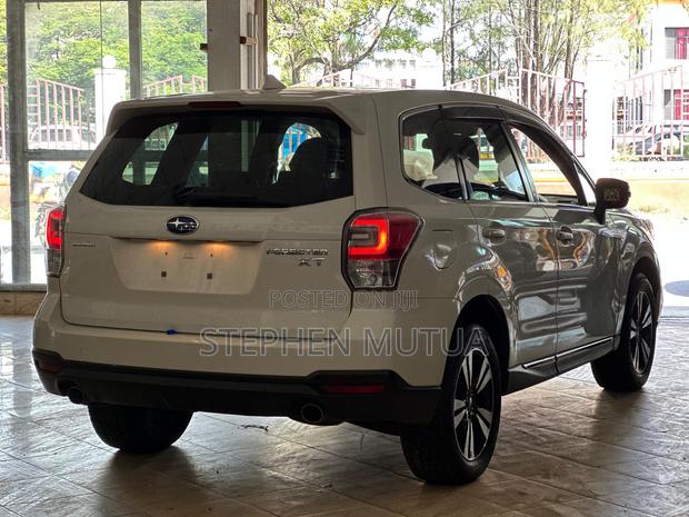 Subaru Forester 2.0XT Touring AWD 2018 White