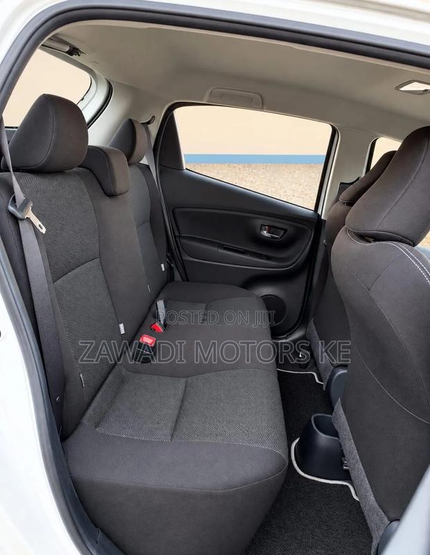 Toyota Vitz 1.0 FWD 5dr 2019 Pearl