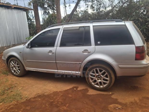 Volkswagen Golf 1.6 Automatic 2003 Silver