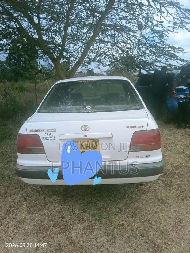 Toyota Corolla 1.3 Sedan 1996 White