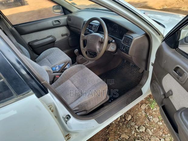 Toyota Corolla 1.3 Sedan 1996 White