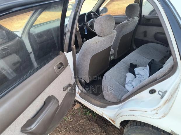 Toyota Corolla 1.3 Sedan 1996 White