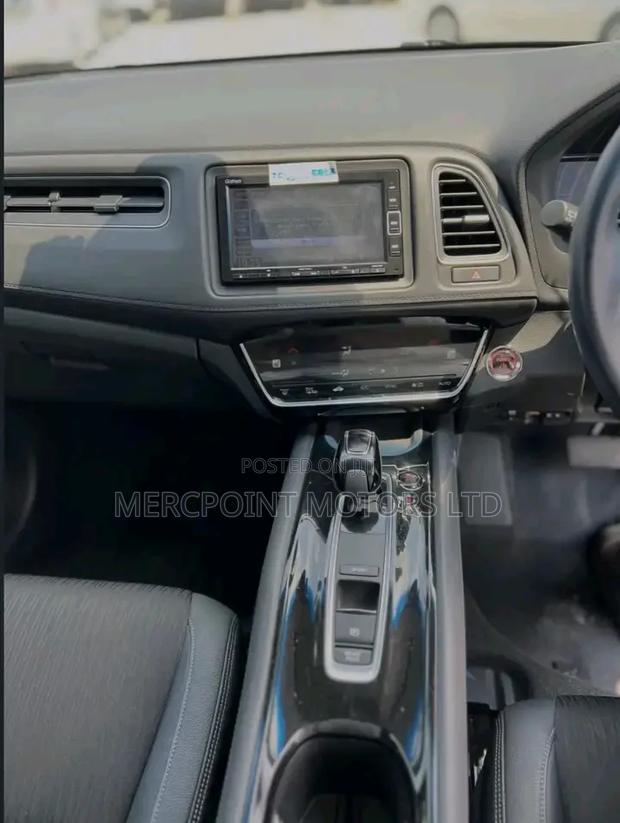 Honda Vezel 2019 White