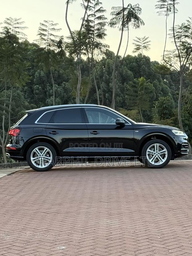 Audi Q5 2.0T Premium AWD quattro 2019 Black