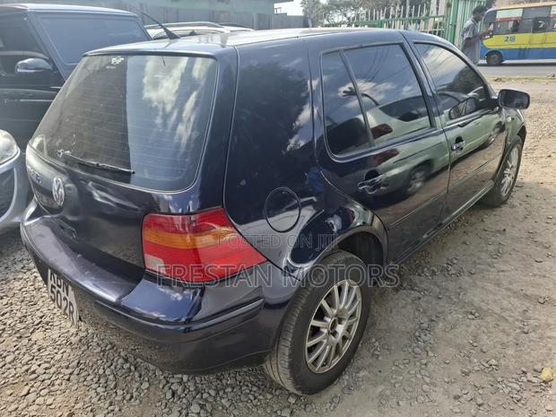 Volkswagen Golf 2003 Blue