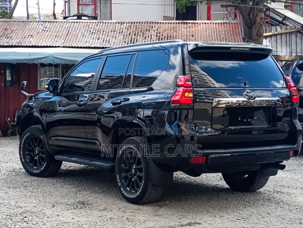 Toyota Land Cruiser Prado 2021 Black