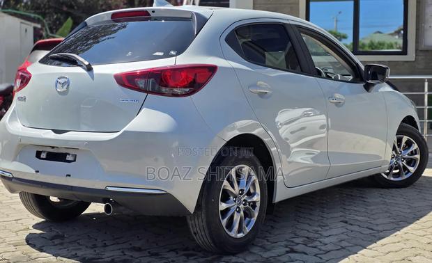 Mazda 2 2020 White