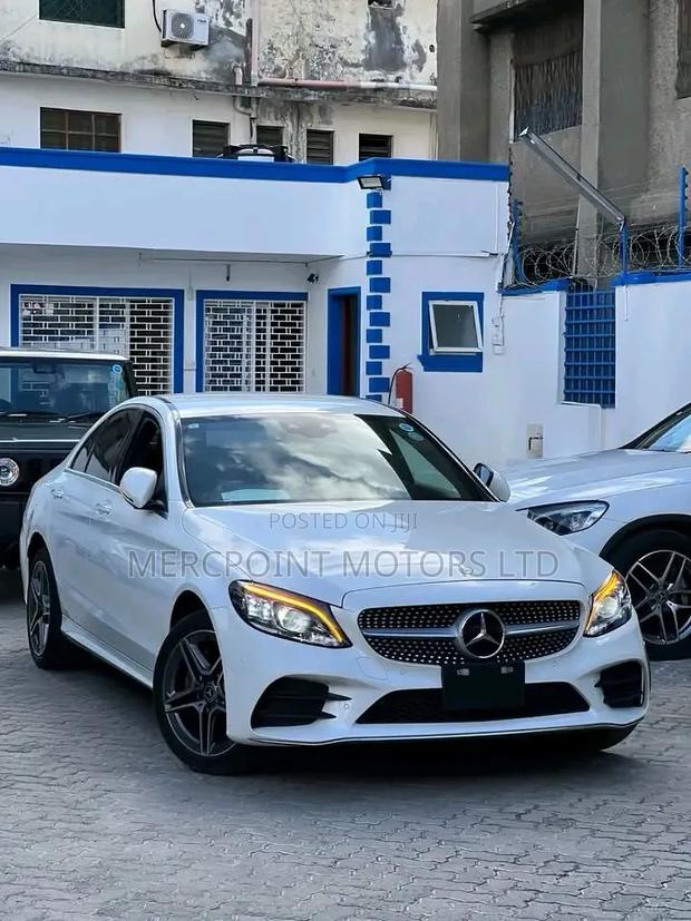 Mercedes-Benz C200 2019 Pearl