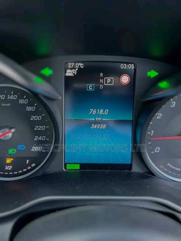 Mercedes-Benz C200 2019 Pearl