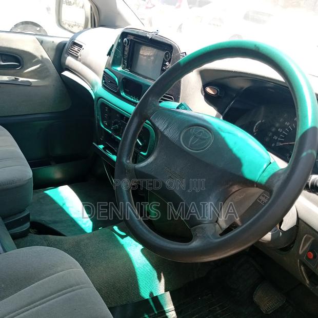 Toyota TownAce Noah 2001 Silver
