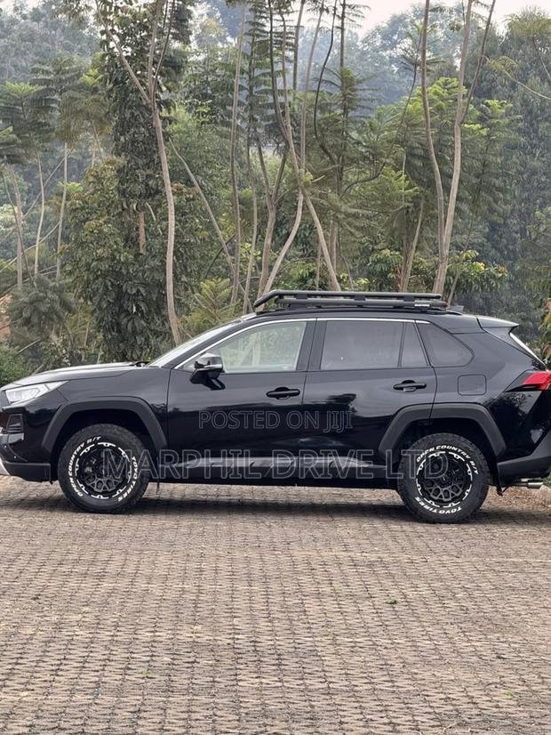 Toyota RAV4 Adventure 2019 Black