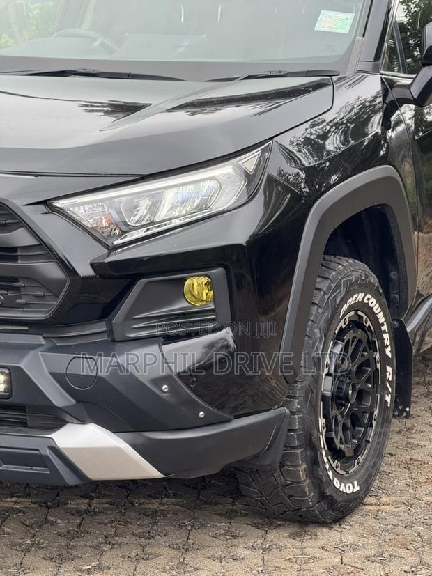Toyota RAV4 Adventure 2019 Black