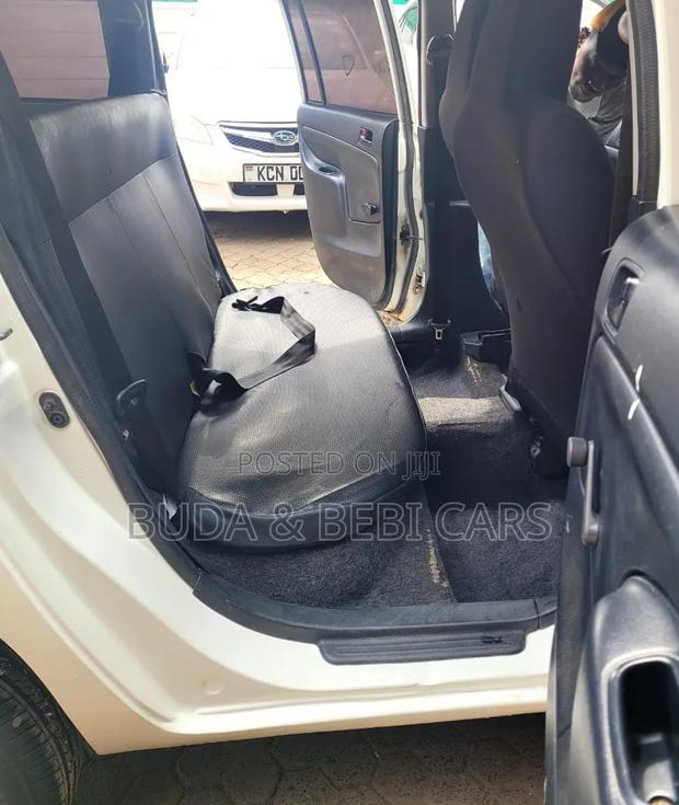 Toyota Probox 1.5 DX Comfort 2WD 2016 Off white