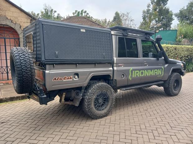 Toyota Land Cruiser 2017 Gray
