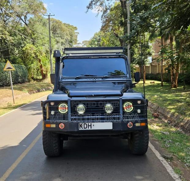 Land Rover Defender 1997 Green