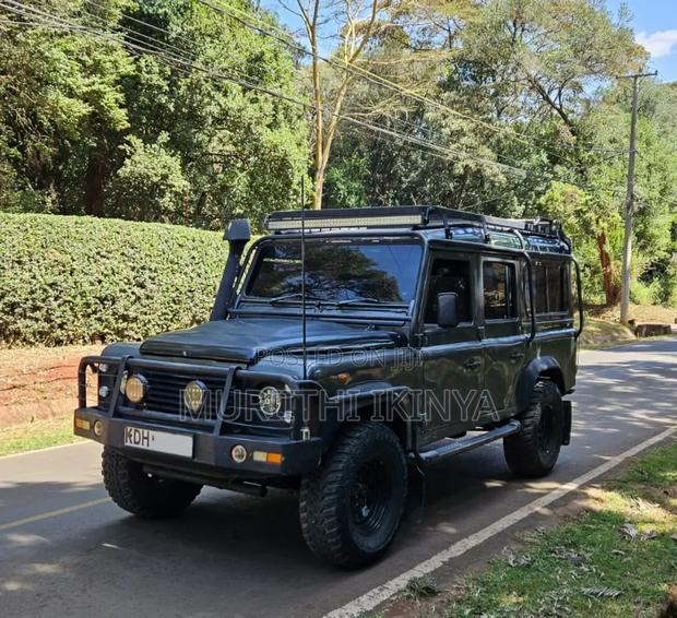 Land Rover Defender 1997 Green