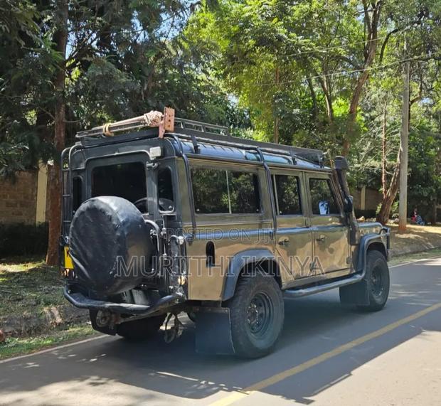 Land Rover Defender 1997 Green