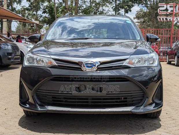 Toyota Corolla Fielder 1.5 Hybrid FWD 2020 Black