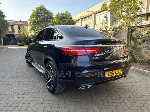 Mercedes-Benz GLE-Class GLE 350d 4MATIC 2016 Blue