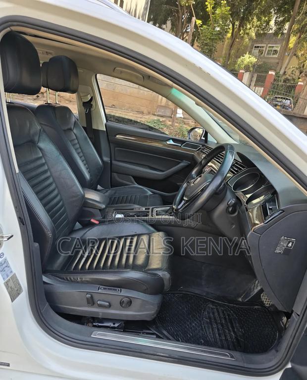 Volkswagen Passat 2016 White