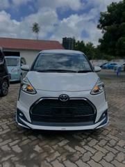 Toyota Sienta 2019 Pearl for sale